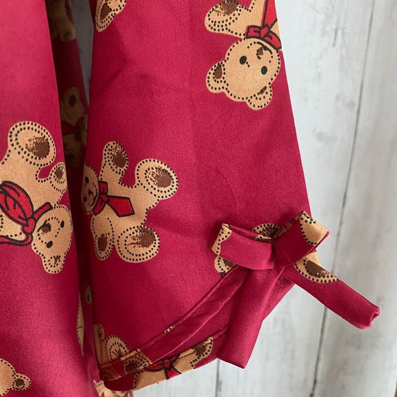 New Golden Dragon Silk Nightshirt - Picture 13 of 15